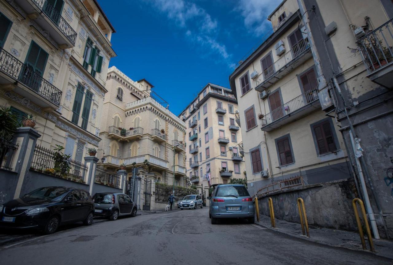Casa Cavaliere Bed & Breakfast Napoli Bagian luar foto