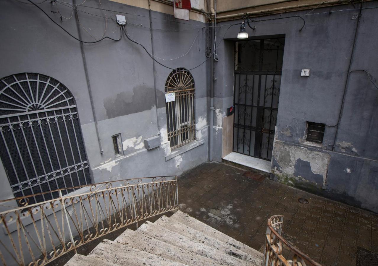 Casa Cavaliere Bed & Breakfast Napoli Bagian luar foto