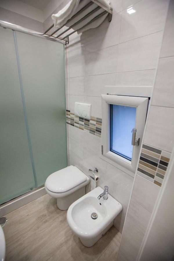 Casa Cavaliere Bed & Breakfast Napoli Bagian luar foto