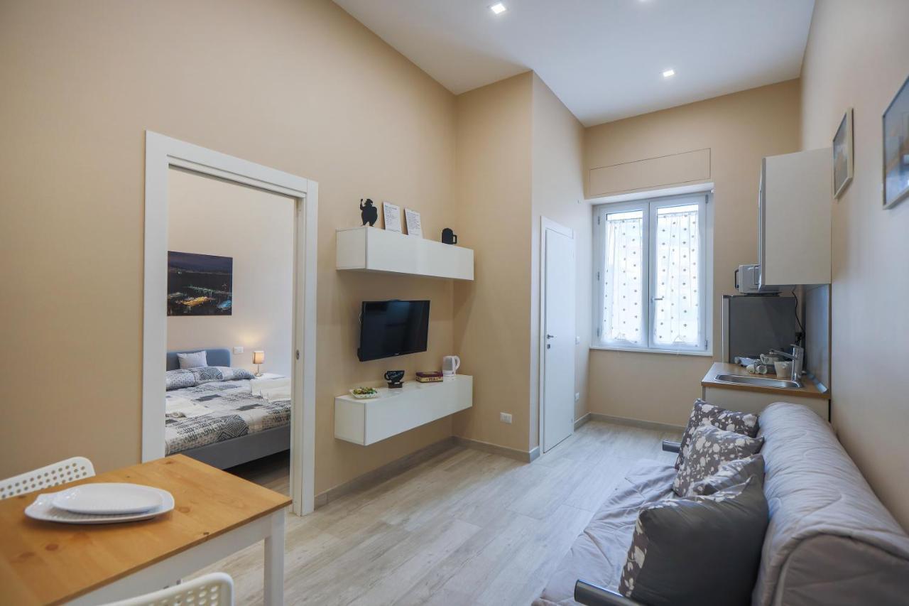 Casa Cavaliere Bed & Breakfast Napoli Bagian luar foto
