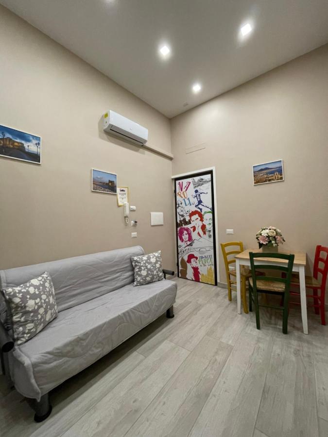 Casa Cavaliere Bed & Breakfast Napoli Bagian luar foto