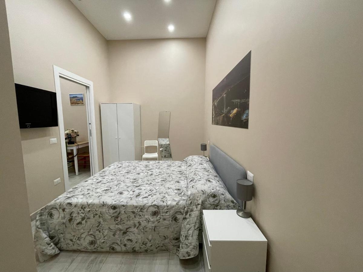 Casa Cavaliere Bed & Breakfast Napoli Bagian luar foto