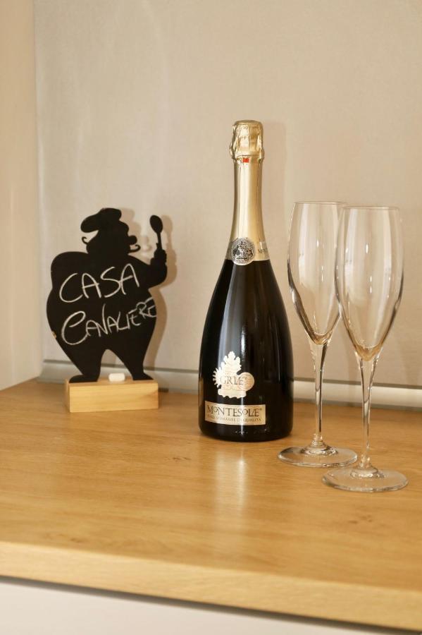 Casa Cavaliere Bed & Breakfast Napoli Bagian luar foto
